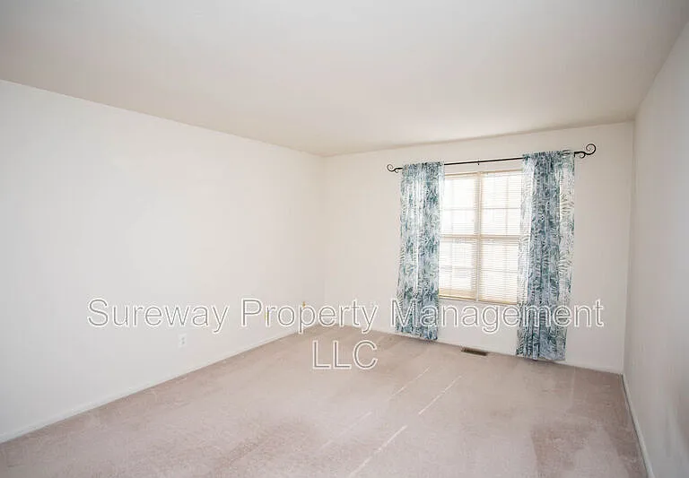 2147 Harbour Dr — Photo 24