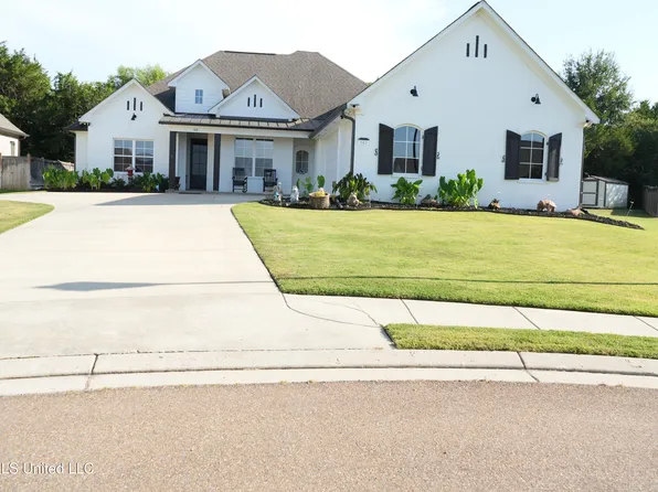 162 Coventry Ln, Canton, MS 39046
