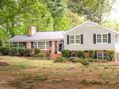 5718 Northlake Dr, Greensboro, NC, 27410