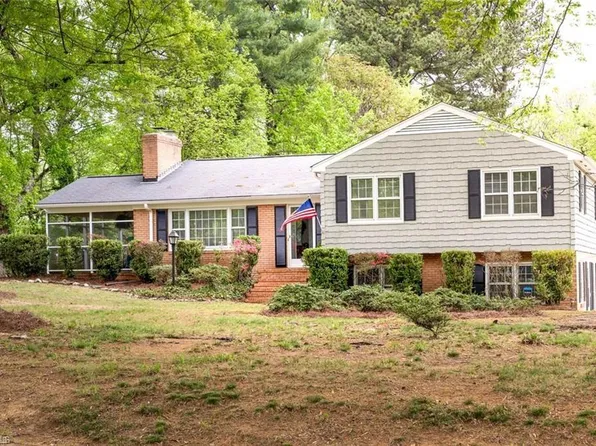 5718 Northlake Dr, Greensboro, NC 27410