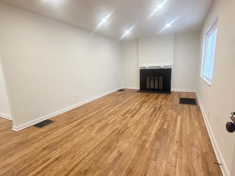 403 S Chase Ave #B — Photo 1