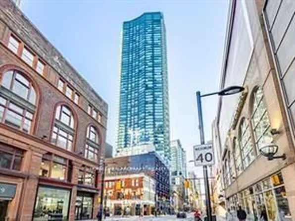 197 Yonge St #4211, Toronto, ON M5B 0C1
