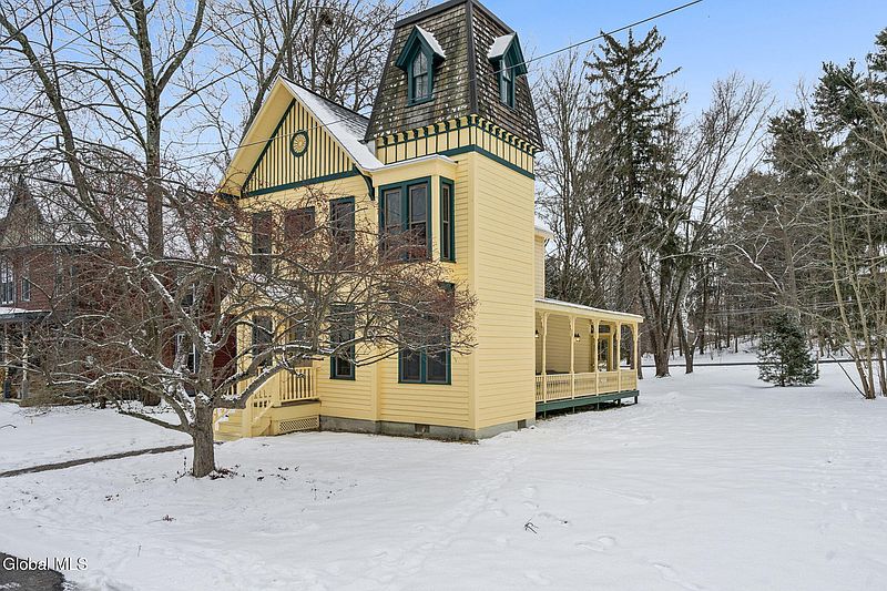 2nd image of 4 Saratoga Avenue