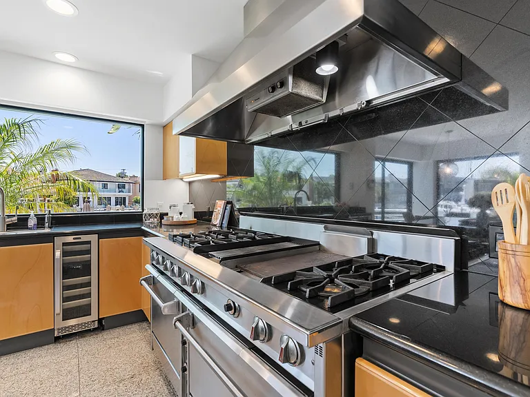 715 Bayside Dr — Photo 19