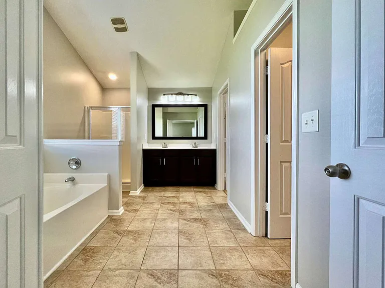 16310 Raptor Ct — Photo 23