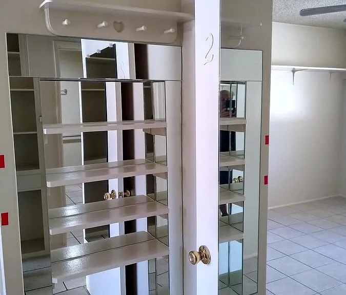 1843 E Palmyra Ave — Photo 24