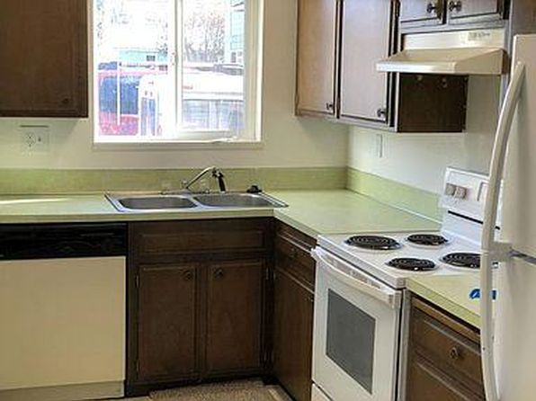 American Village of Prineville, 290 SE 5th St APT 4, Prineville, OR 97754