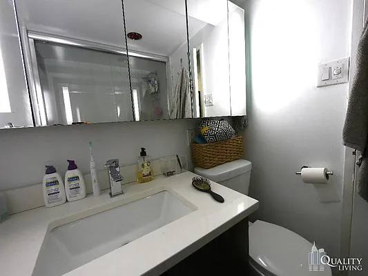 Rented by (Legacy) NY Quality Living Uptown | media 16