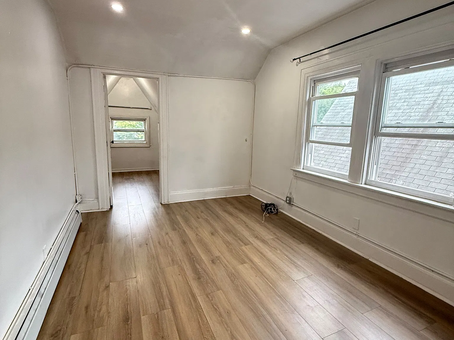 2 bed, 1800 sqft, $1,900 — Photo 4