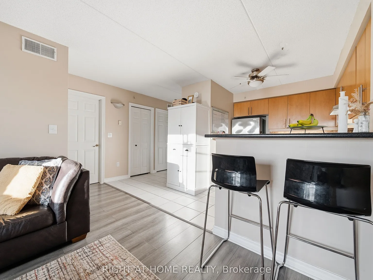 1 bed, $2,000 — Photo 2