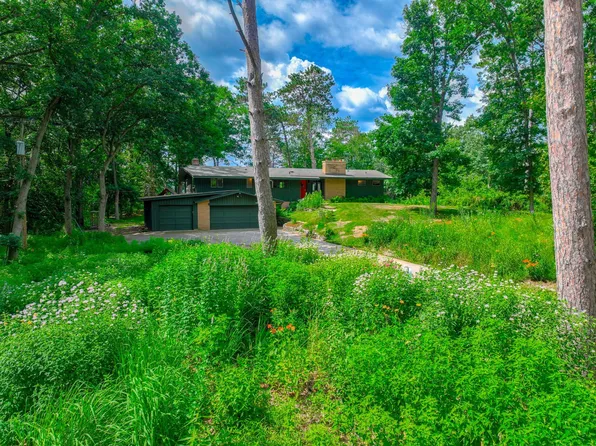 90 Many Levels Rd, White Bear Lake, MN 55110