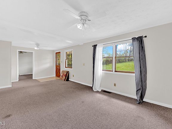 3rd image of 110 Gouge Ln