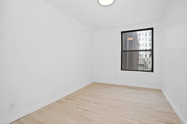 Rented by Douglas Elliman | media 15