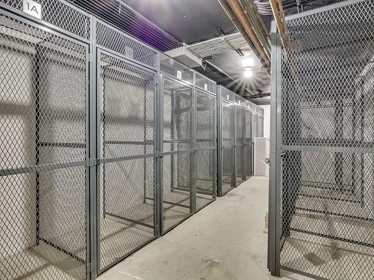 1955 N Lincoln - On Site Storage Lockers