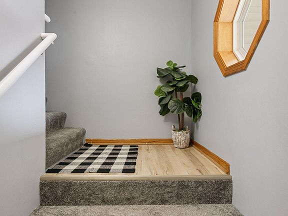 5th image of 1612 68th Ln N