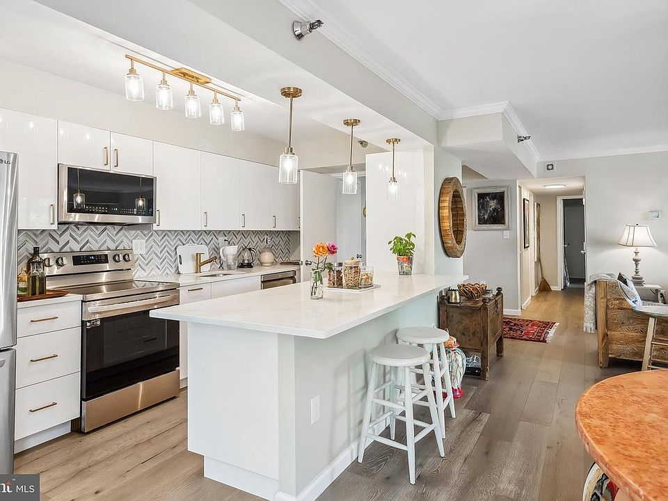 1st image of 1808 Old Meadow Rd APT 906