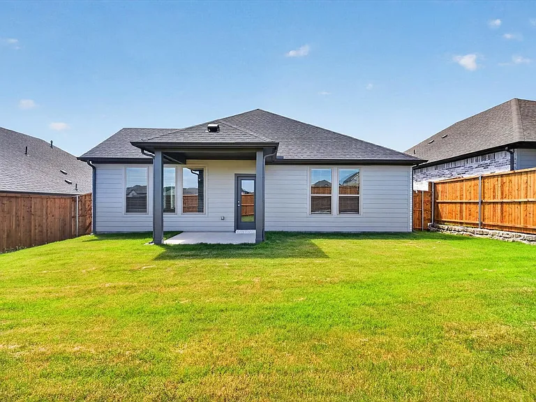 710 Summerberry Dr — Photo 18