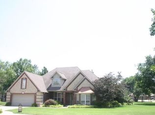 2715 S Cambridge Dr, Stillwater, OK 74074