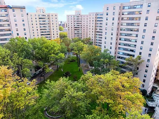 2nd image of 5 Fordham Hill Oval APT 14G
