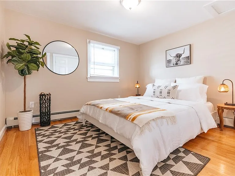 28 Dixon St — Photo 18