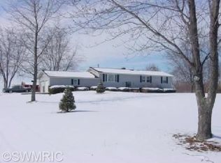 70530 Martin Rd, Edwardsburg, MI 49112