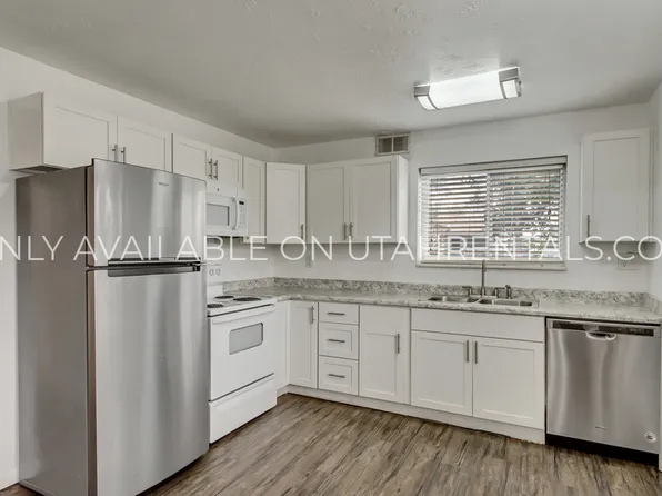 398 W State St, Farmington, UT 84025
