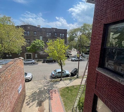 3rd image of 7628 N Rogers Ave APT 2
