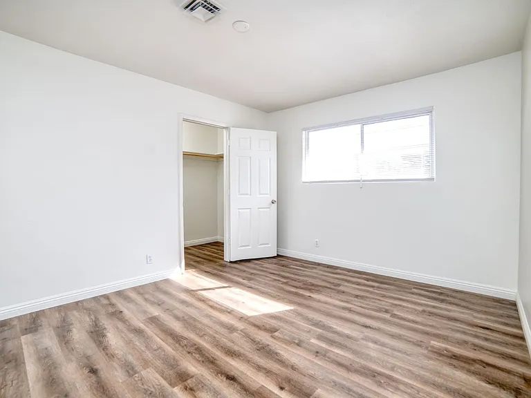 3556 Ruth Dr — Photo 13