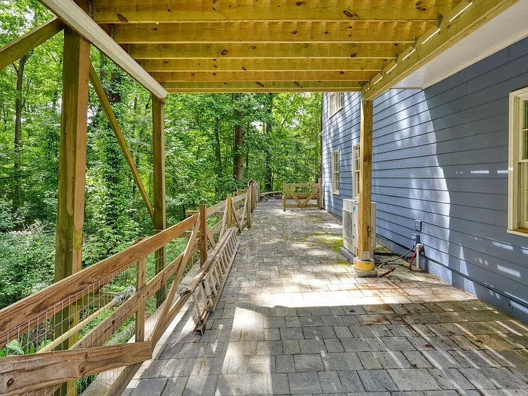 2245 Mills Wood Run — Photo 6