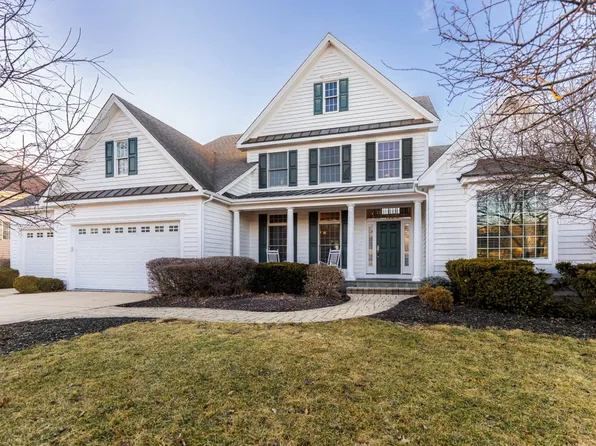 2217 Warrenville Ave, Wheaton, IL 60189