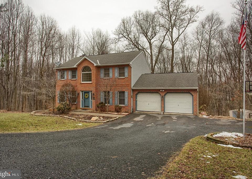 1st image of 10 Tammy Louise Dr