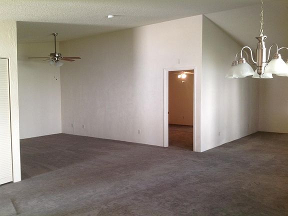 5th image of 14 Woodlands Blvd