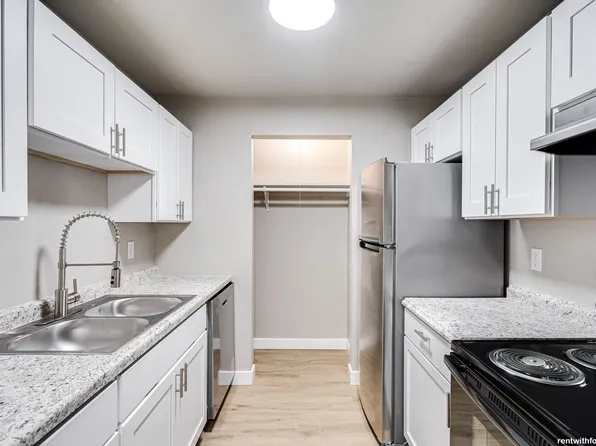 Canopy Ridge, 4605 Hayes Rd #2, Madison, WI 53704