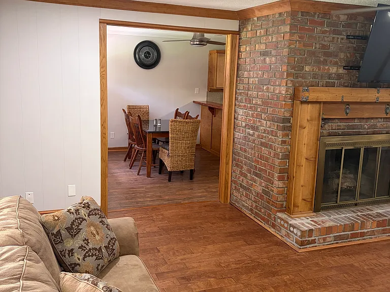105 Braemar Dr — Photo 11
