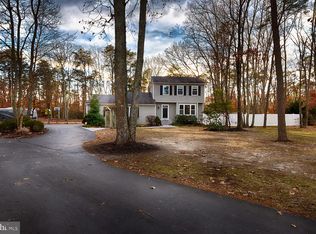 23 Elmwood Dr, Tabernacle, NJ 08088