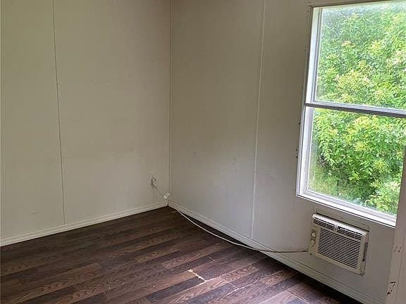 2nd image of 15475 Lime Dr