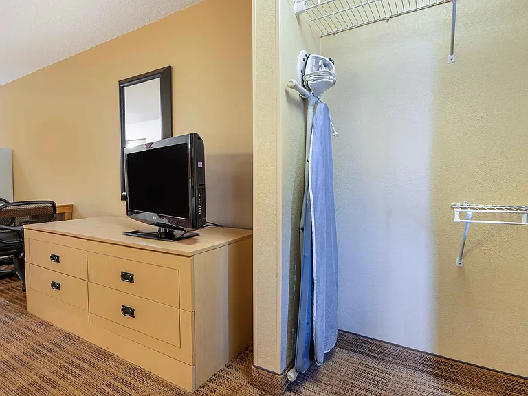 Studio Suite - 2 Full Beds