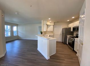 5713 Tudor Dr #5713, Pompton Plains, NJ 07444