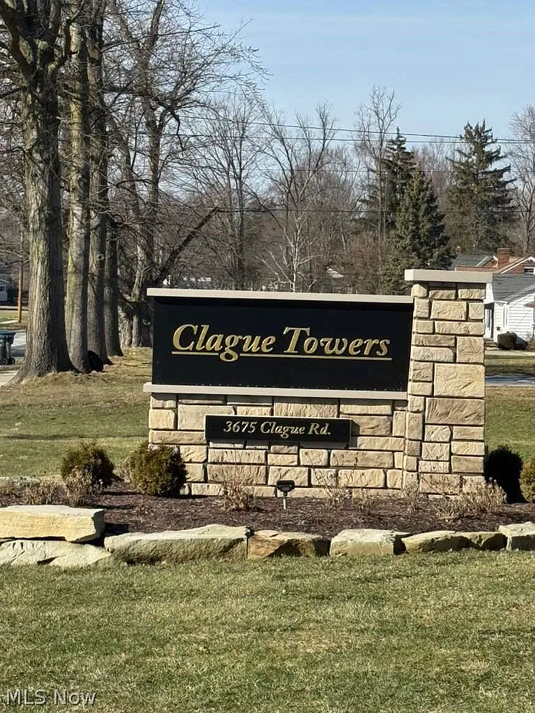 3675 Clague Rd Unit 302 photo 1