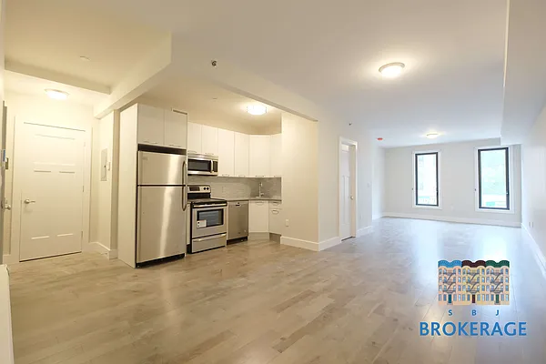 Rented by SBJ Brokerage, LLC | media 52