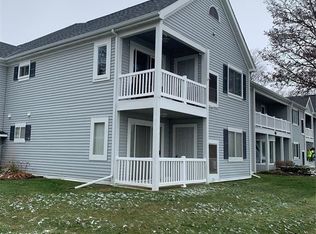 1127 S Lake Dr UNIT 100, Novi, MI 48377