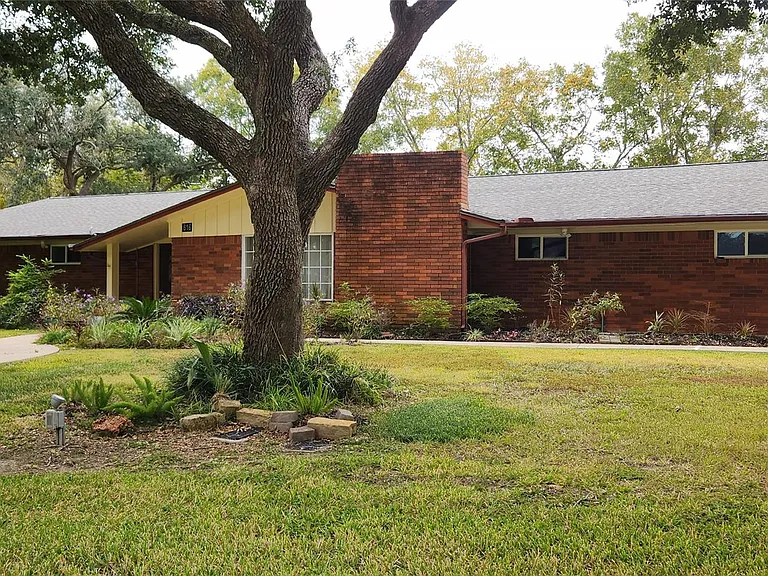 616 Cannan Dr — Photo 4