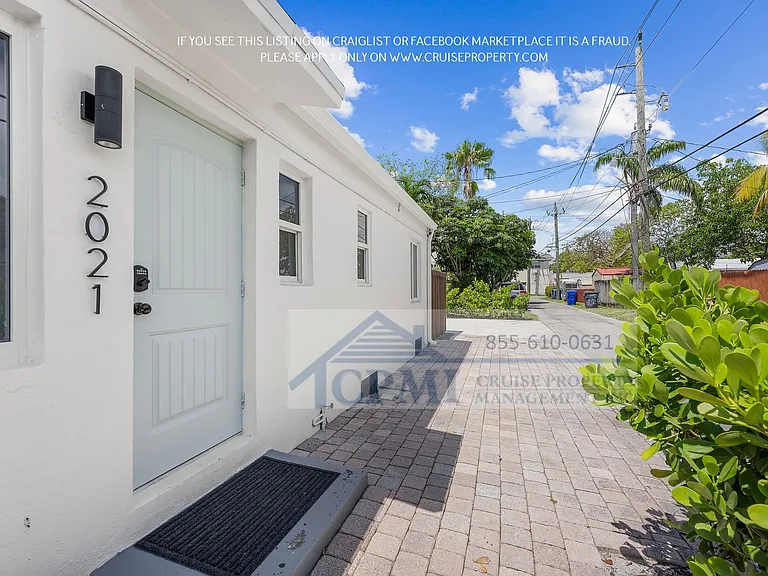 2021 Plunkett St Hollywood, FL 33020 — Photo 37