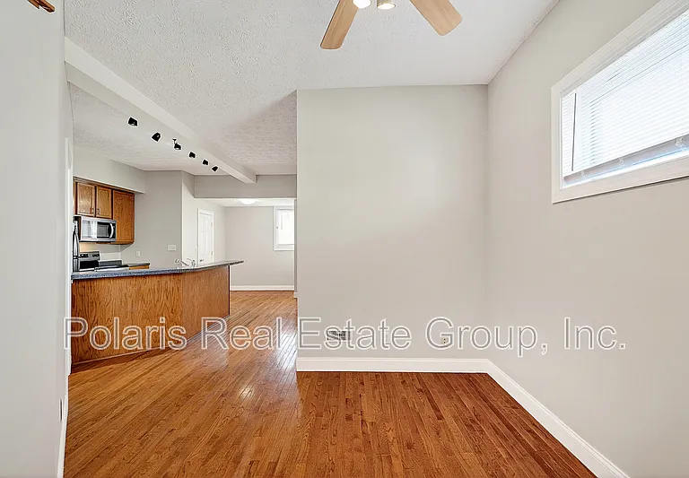 145 E 14th St — Photo 8