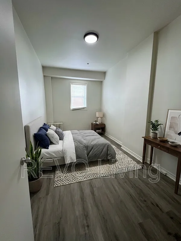 1 bed, 1.0 bath, 500 sqft, $1,300 — Photo 2
