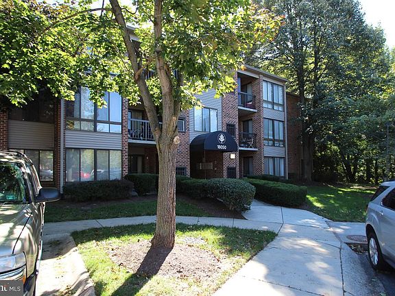 3rd image of 18050 Chalet Dr #14103