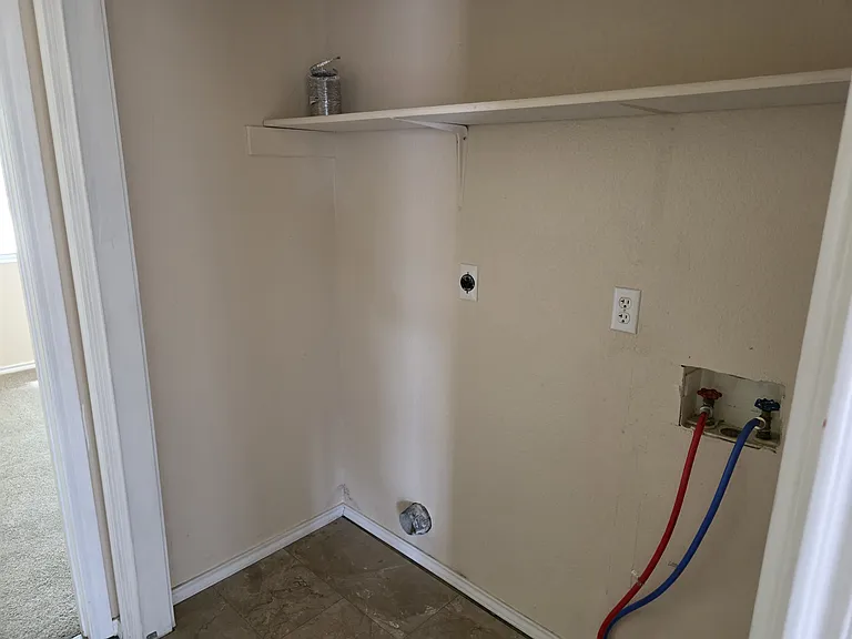 3007 Nancy Jane Dr — Photo 7