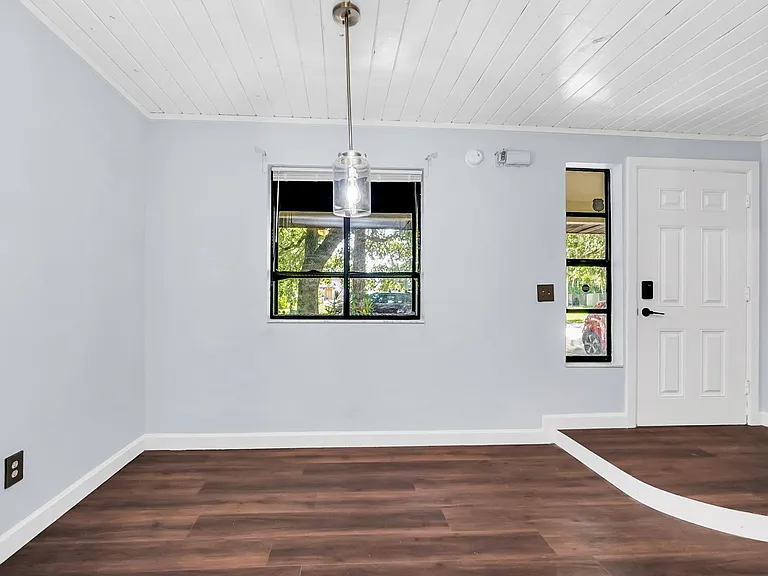 118 Michelle Ln #C — Photo 3
