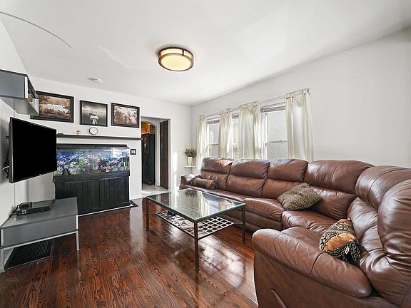 4th image of 2109 S 13th Ave