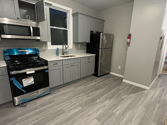 4th image of 8 Liberty St Floor 2